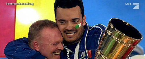 TV total Autoball WM 2010 - Stefan Raab unterliegt Giovanni Zarrella im Finale